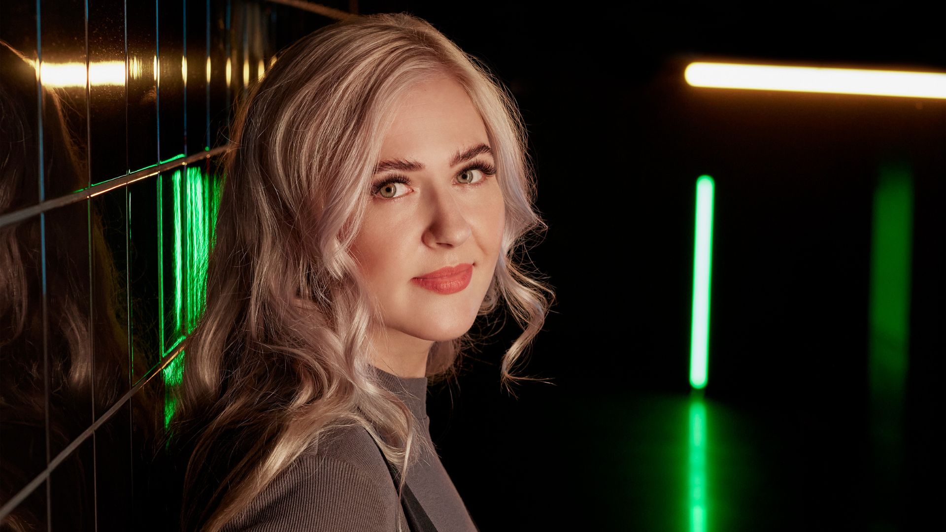 The Swarm - Dascha Dauerhauer