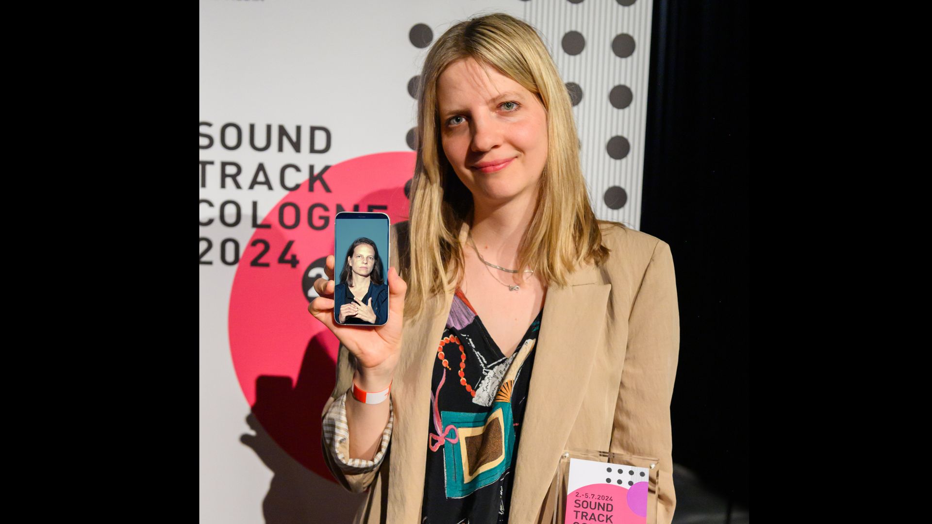 Mári Mákó and Rozi Mákó · Peer Raben Music Award